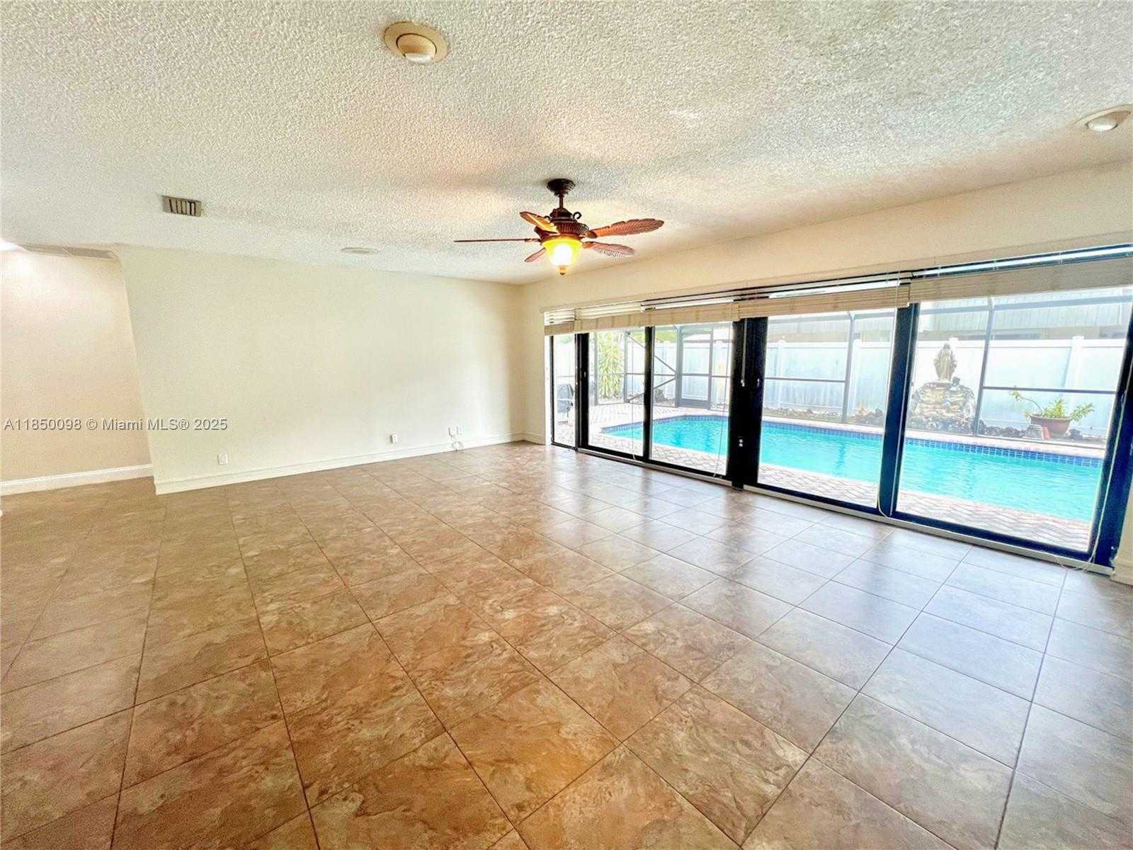 Small Image of 10410 SOUTH WEST 50TH PL, Cooper City Number 4