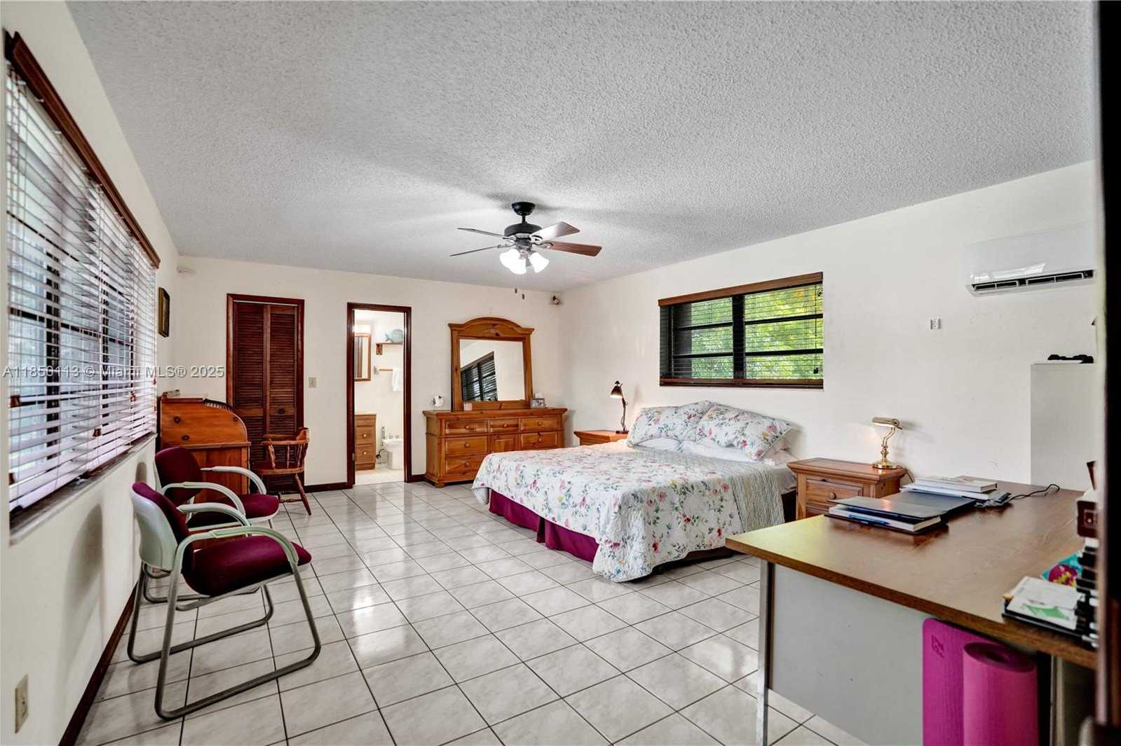 Small Image of 9461 SOUTH WEST 134TH ST, Miami Number 21
