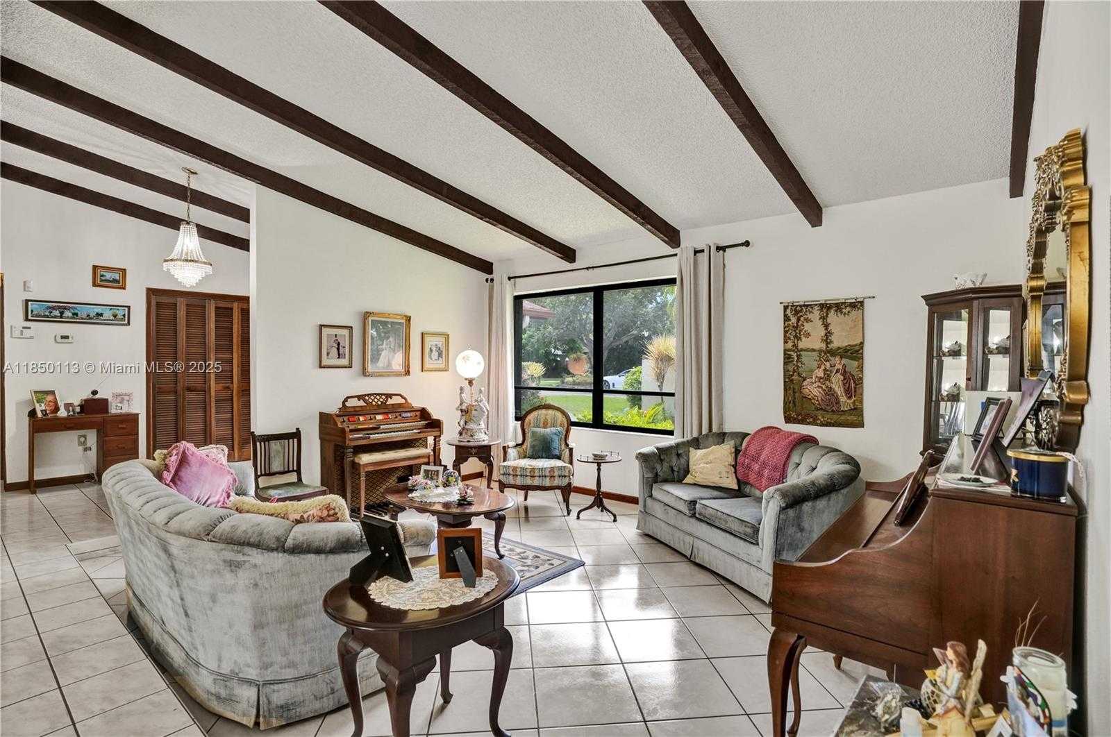 Small Image of 9461 SOUTH WEST 134TH ST, Miami Number 7