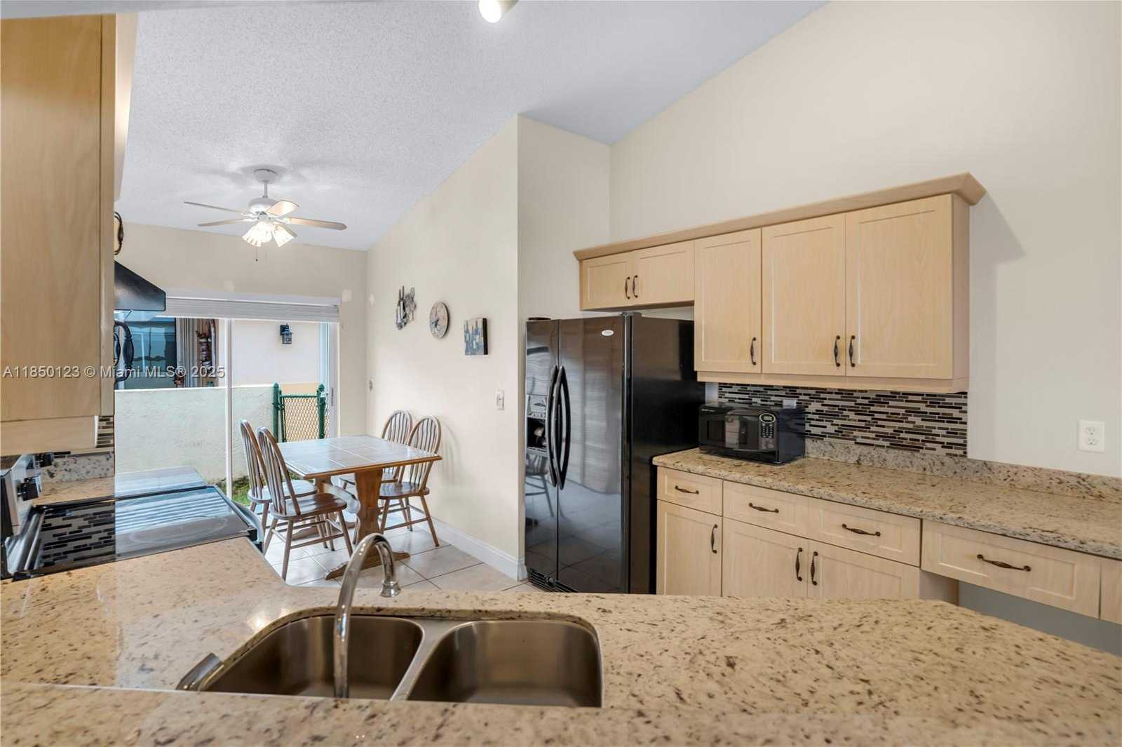 Small Image of 301 NORTH WEST 207TH AVE, Pembroke Pines Number 11