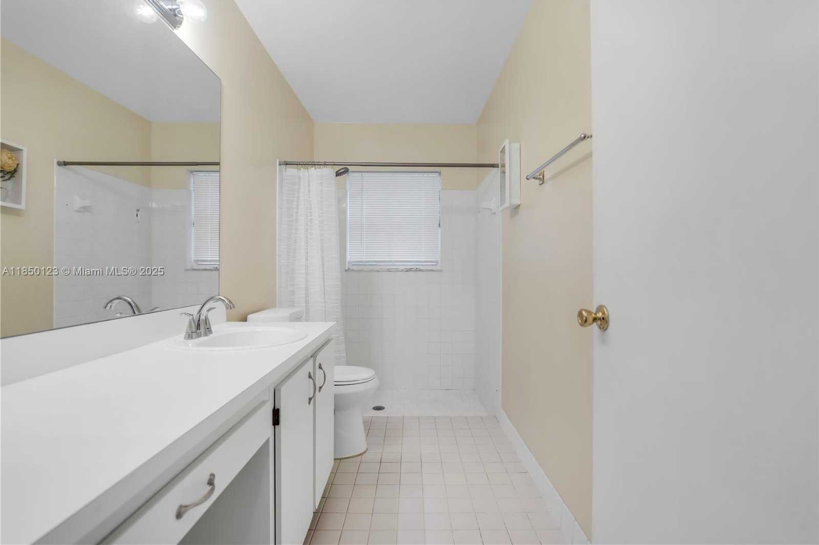 Small Image of 301 NORTH WEST 207TH AVE, Pembroke Pines Number 18