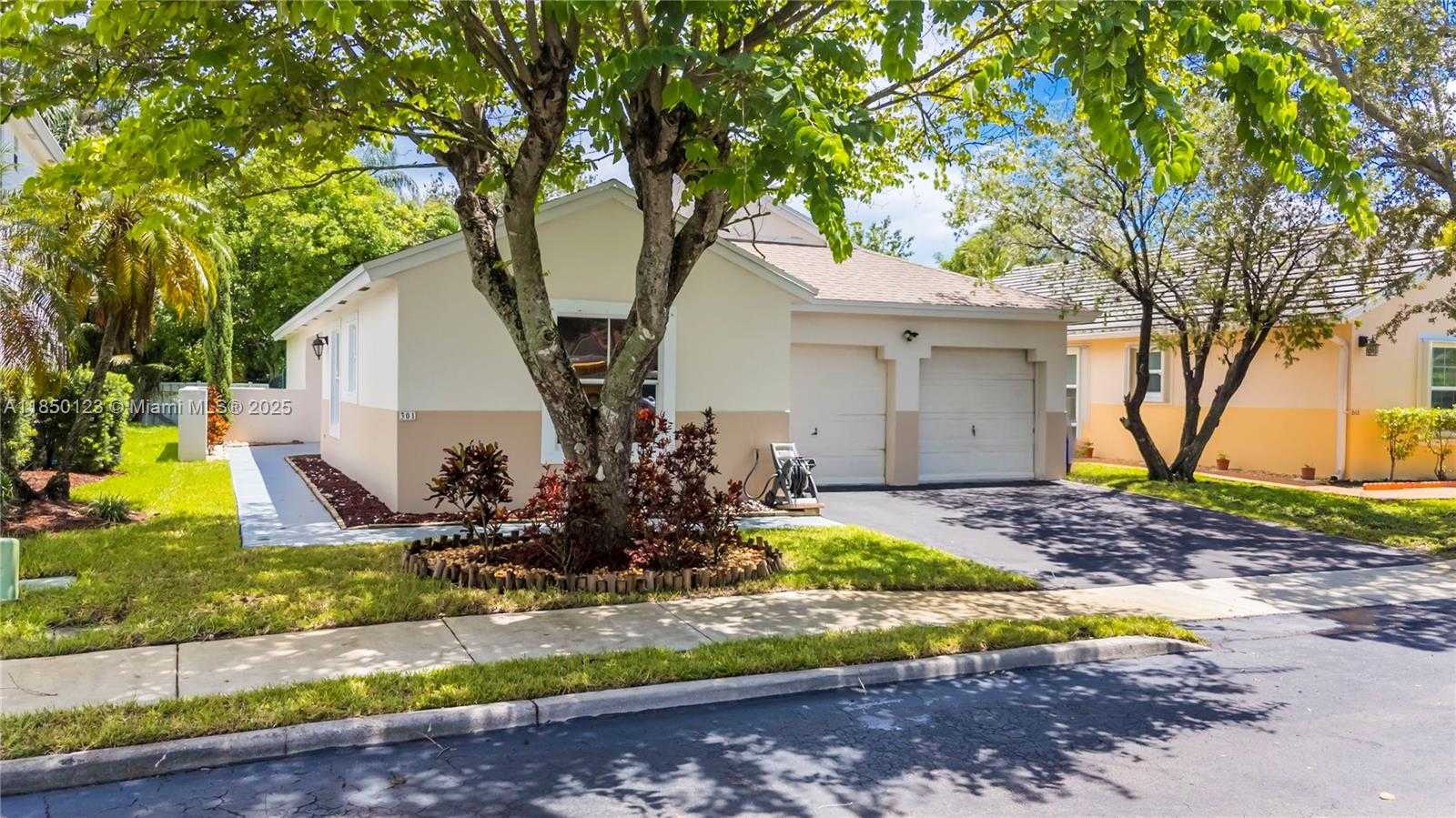 Small Image of 301 NORTH WEST 207TH AVE, Pembroke Pines Number 23
