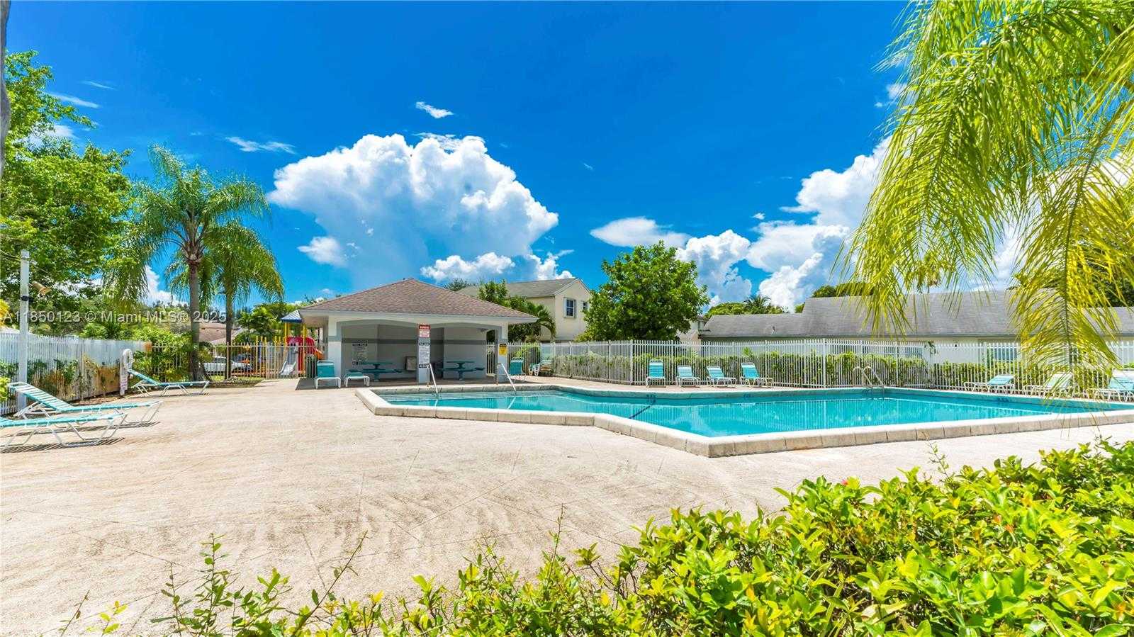 Small Image of 301 NORTH WEST 207TH AVE, Pembroke Pines Number 24