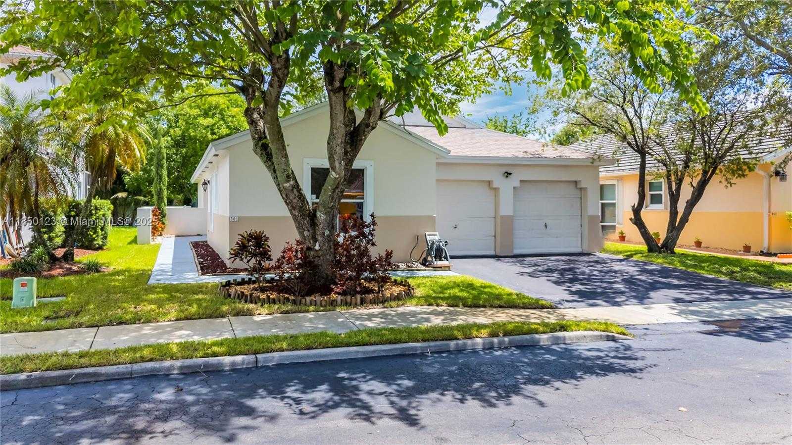 Small Image of 301 NORTH WEST 207TH AVE, Pembroke Pines Number 40