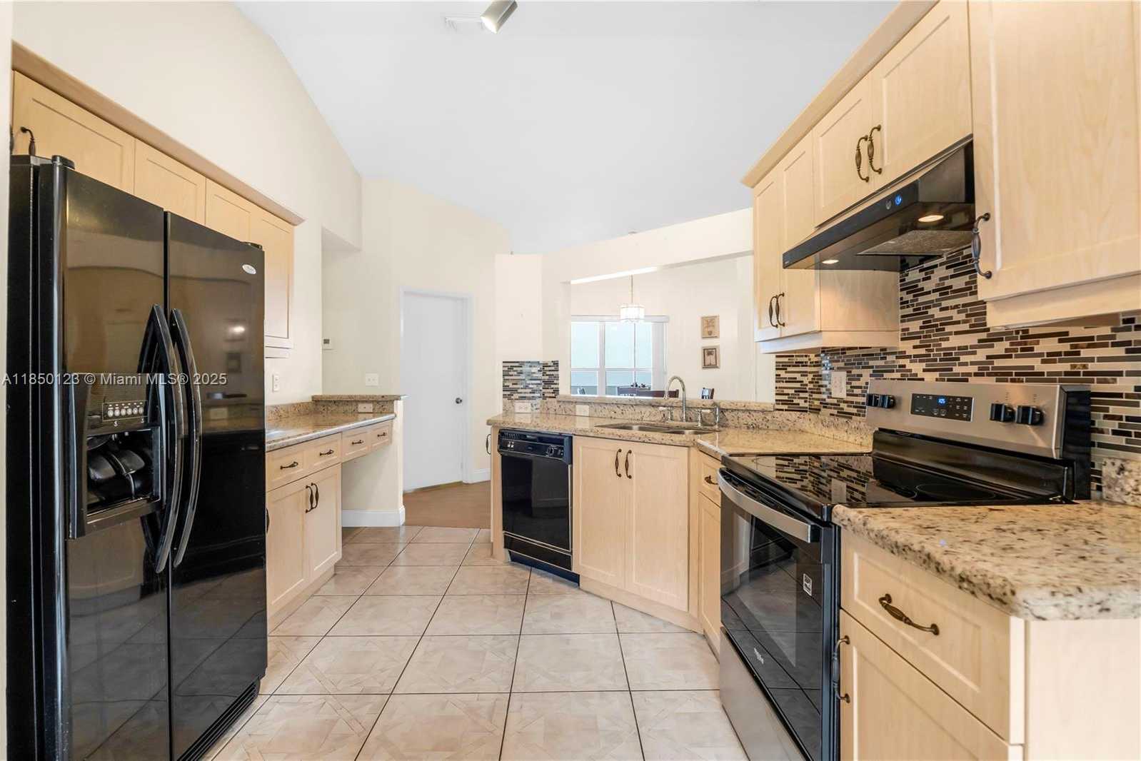 Small Image of 301 NORTH WEST 207TH AVE, Pembroke Pines Number 8