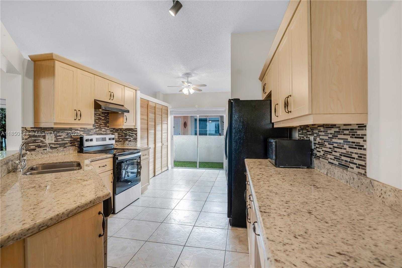 Small Image of 301 NORTH WEST 207TH AVE, Pembroke Pines Number 9