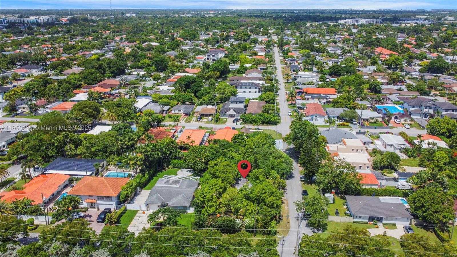 Small Image of 6256 SOUTH WEST 32ND ST, Miami Number 4
