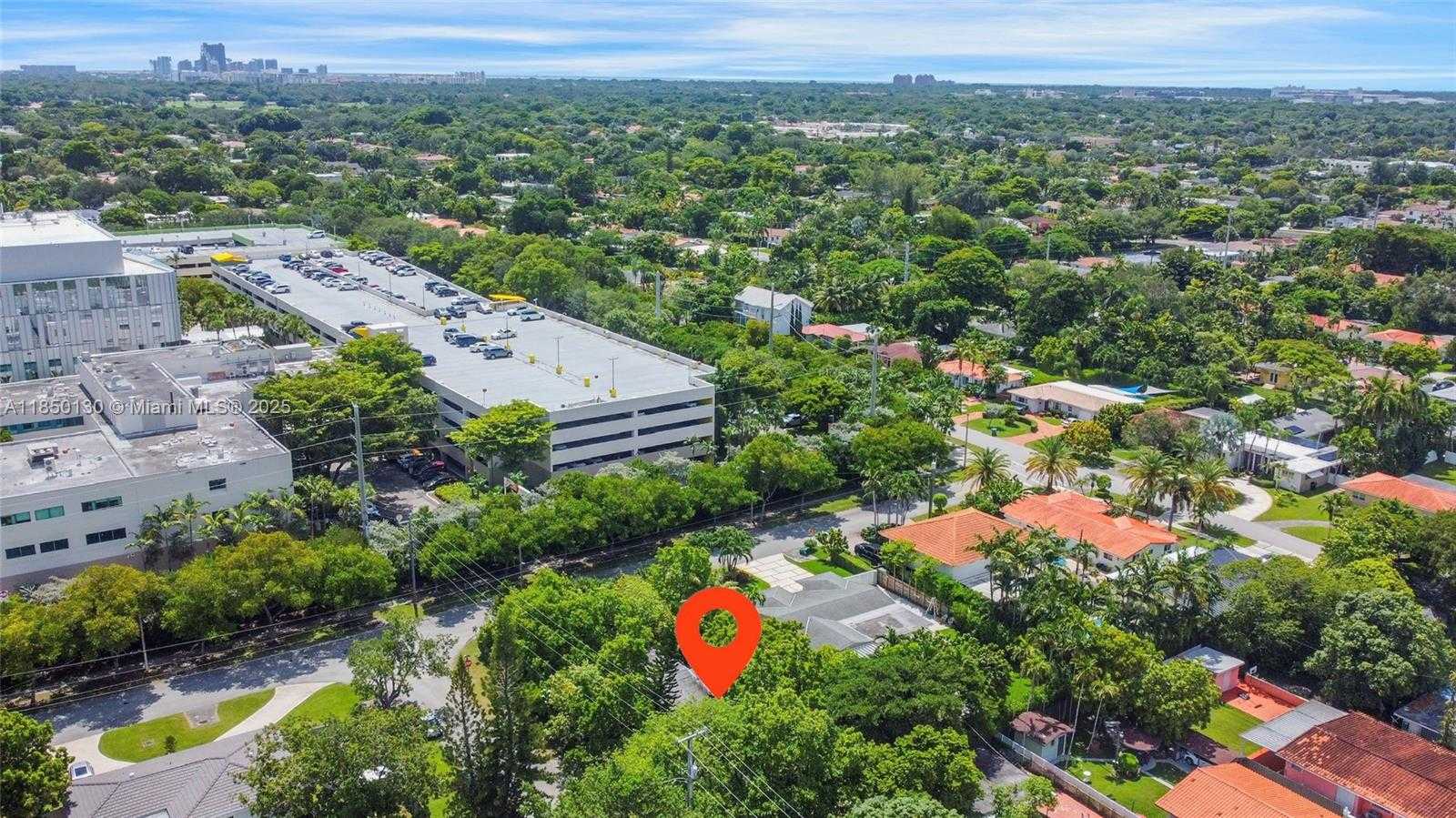 Small Image of 6256 SOUTH WEST 32ND ST, Miami Number 7
