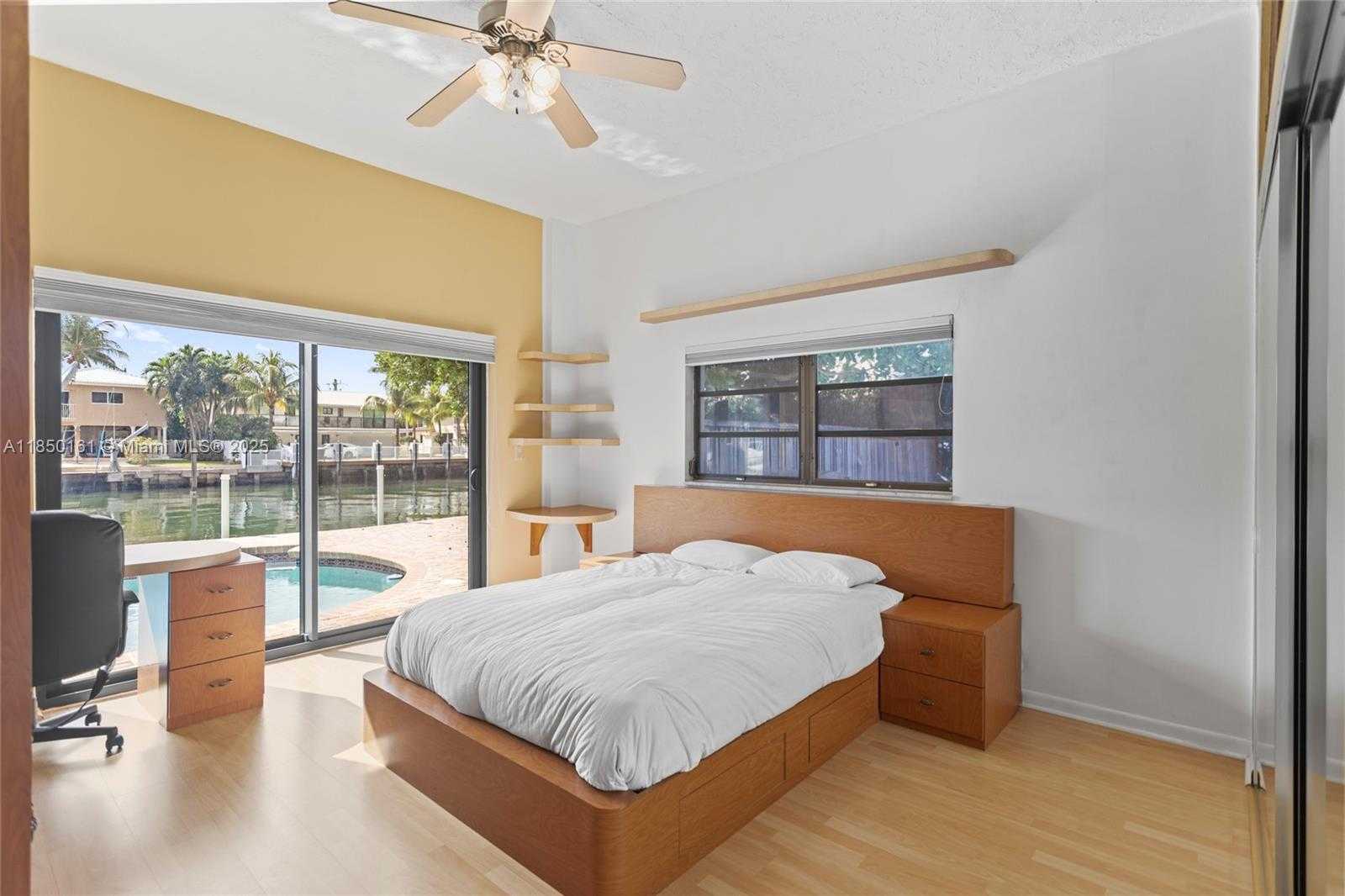 Small Image of 2010 NORTH EAST 120TH RD, North Miami Number 46