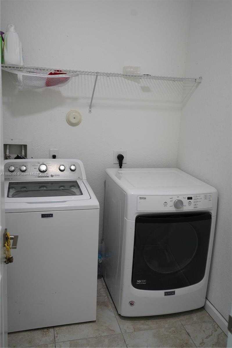 Small Image of 1386 SOUTH EAST 23RD TER, Homestead Number 11