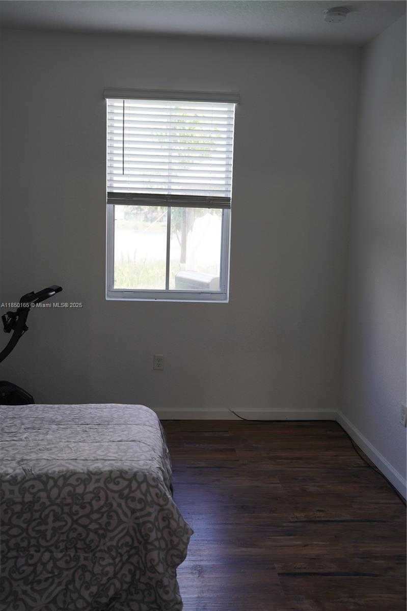 Small Image of 1386 SOUTH EAST 23RD TER, Homestead Number 16