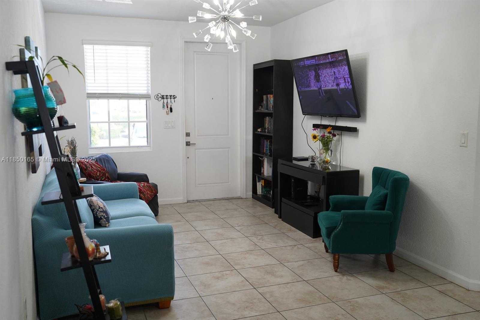 Small Image of 1386 SOUTH EAST 23RD TER, Homestead Number 3