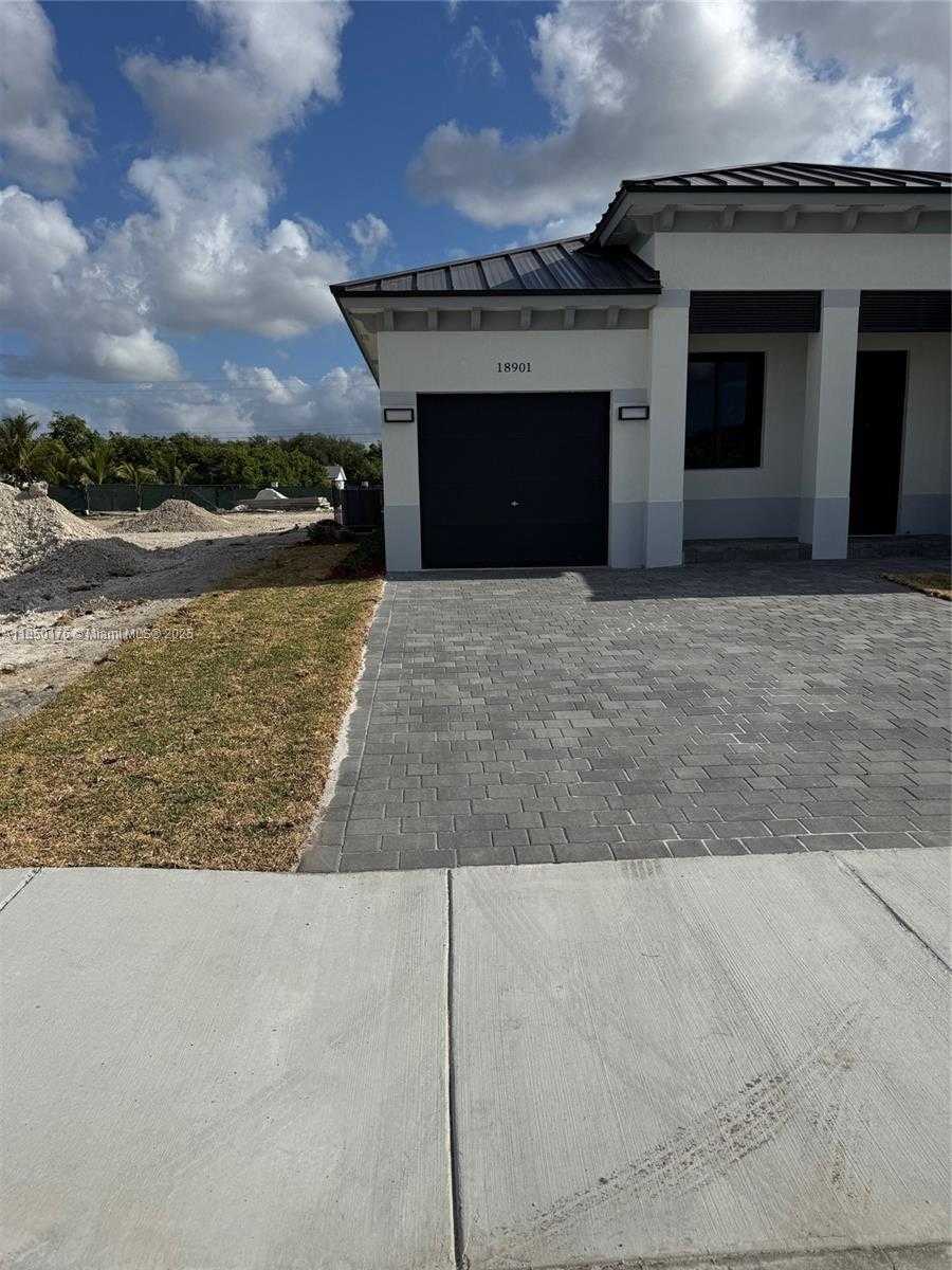 Small Image of 18901 SW 316th St, Homestead, FL 33035, USA Number 5