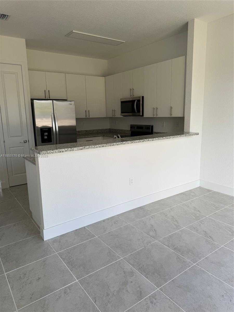 Small Image of 18901 SW 316th St, Homestead, FL 33035, USA Number 6