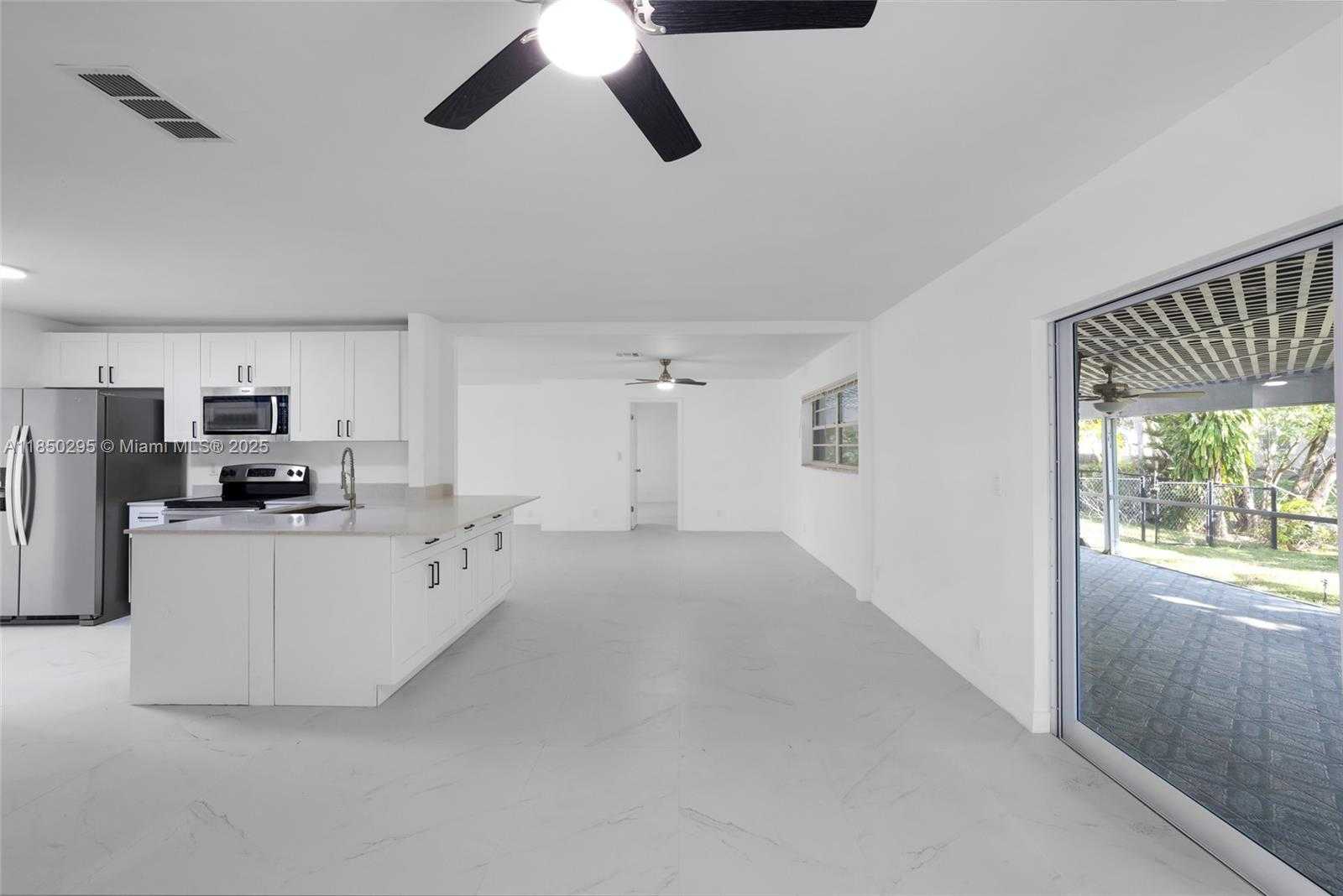 Small Image of 11390 NORTH WEST 37TH ST, Coral Springs Number 14