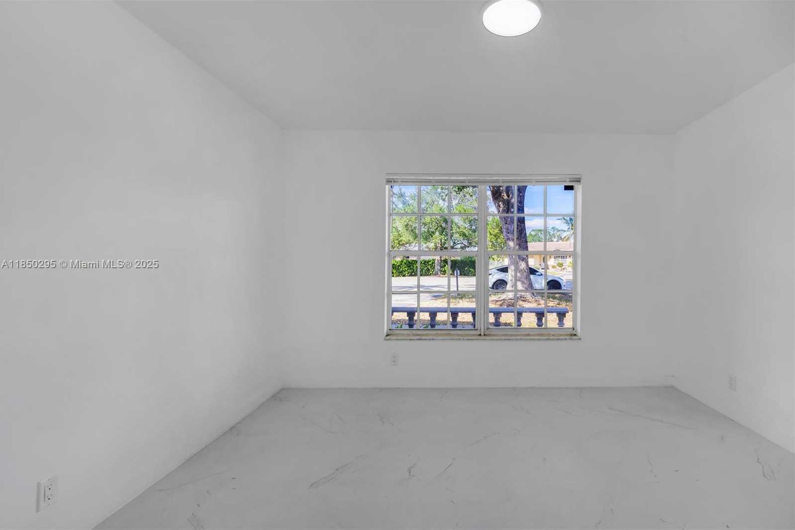 Small Image of 11390 NORTH WEST 37TH ST, Coral Springs Number 17
