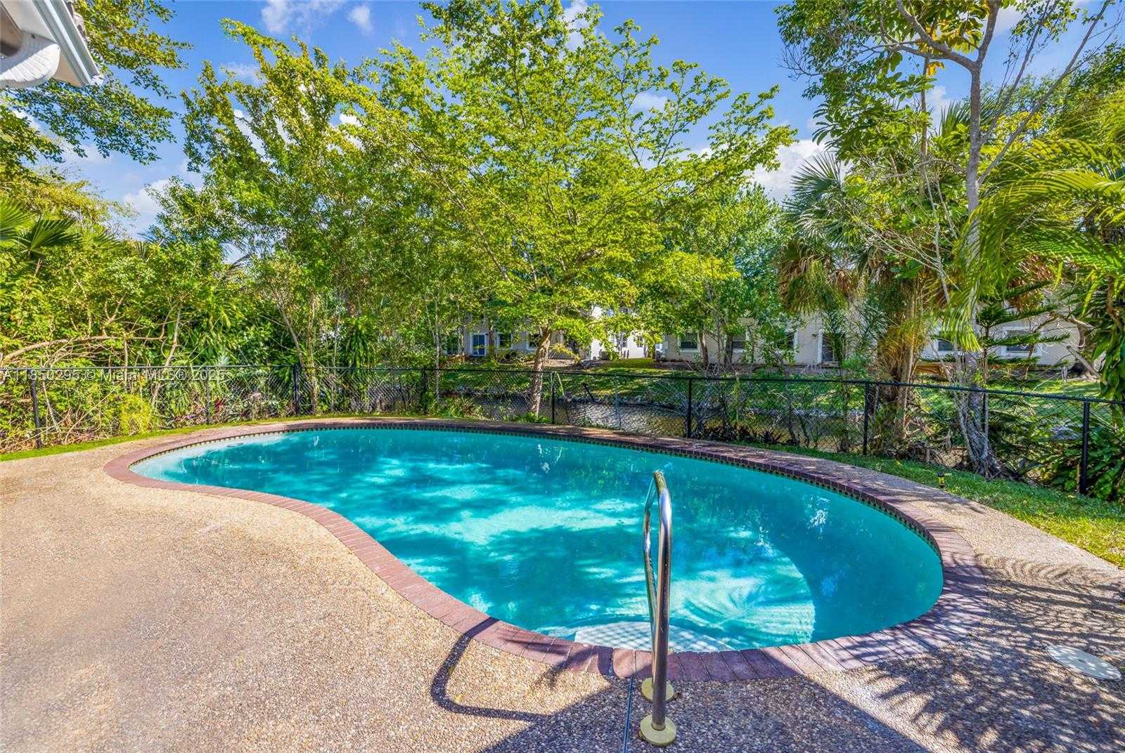 Small Image of 11390 NORTH WEST 37TH ST, Coral Springs Number 2