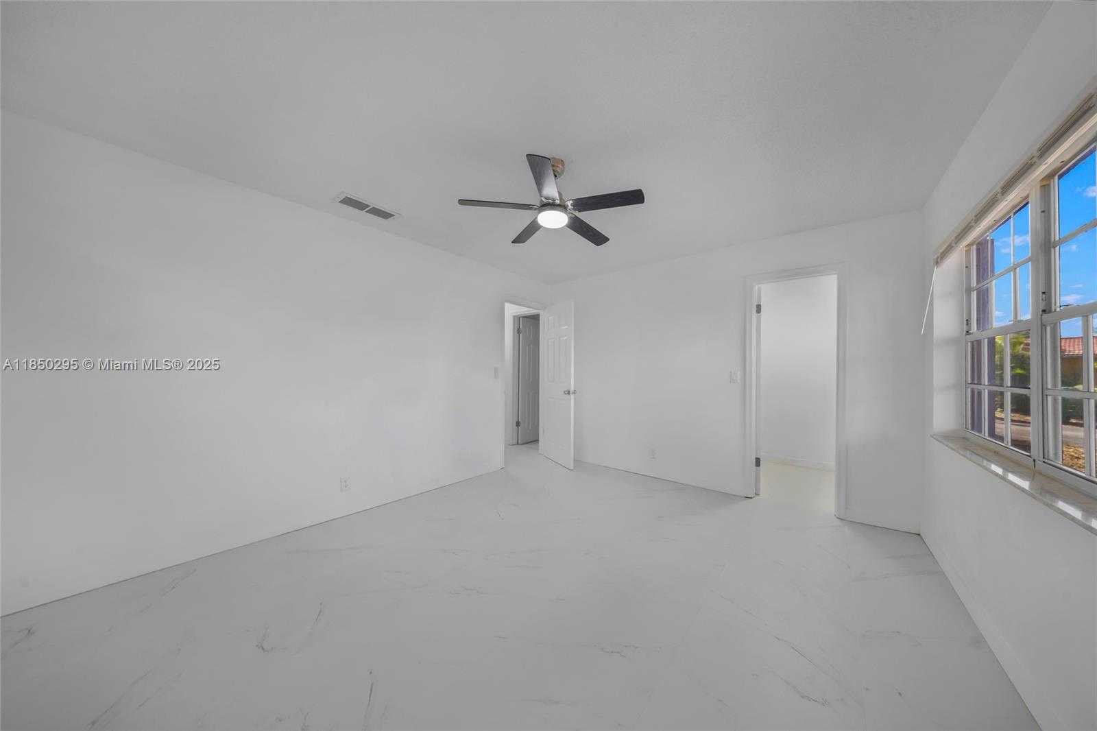 Small Image of 11390 NORTH WEST 37TH ST, Coral Springs Number 23