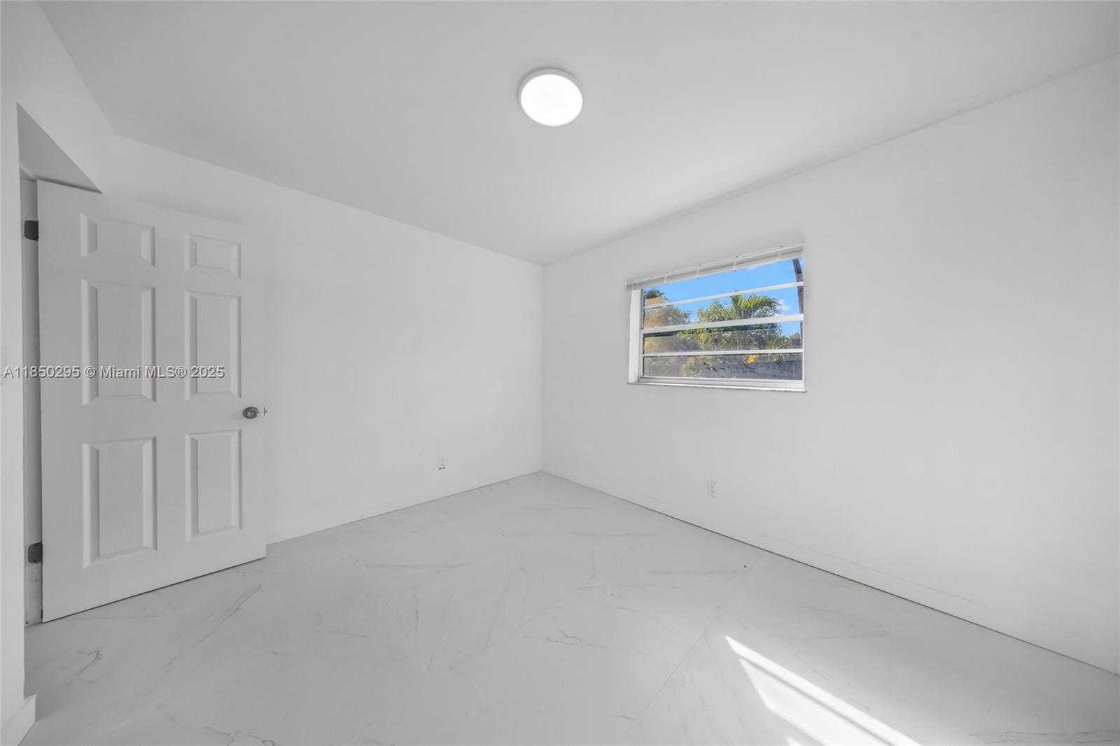Small Image of 11390 NORTH WEST 37TH ST, Coral Springs Number 29
