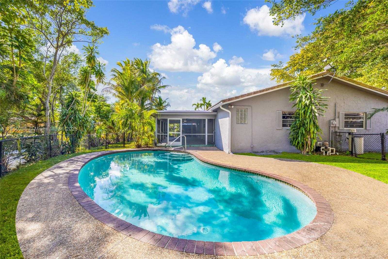 Small Image of 11390 NORTH WEST 37TH ST, Coral Springs Number 5
