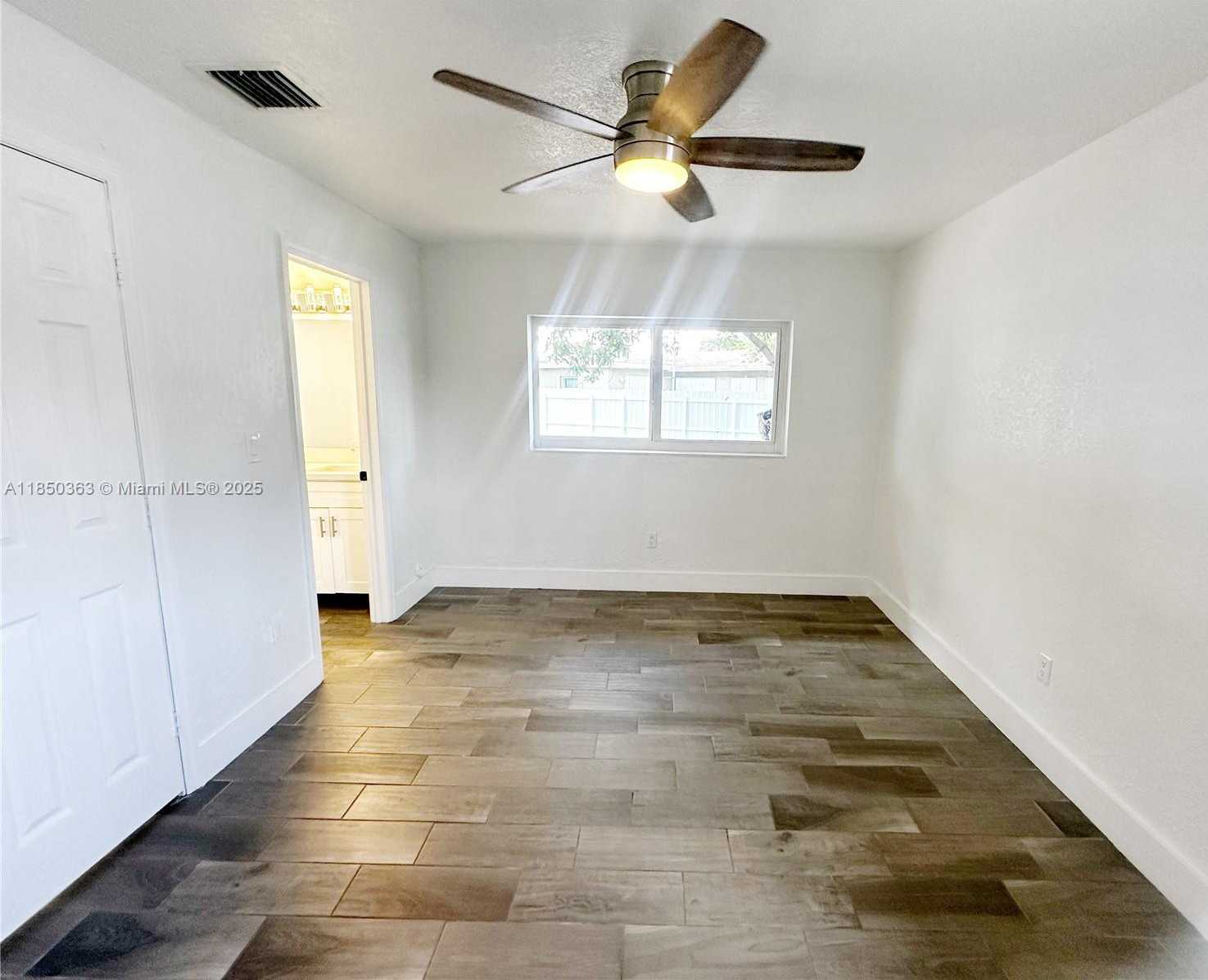 Small Image of 2831 NORTH WEST 189TH ST, Miami Gardens Number 10