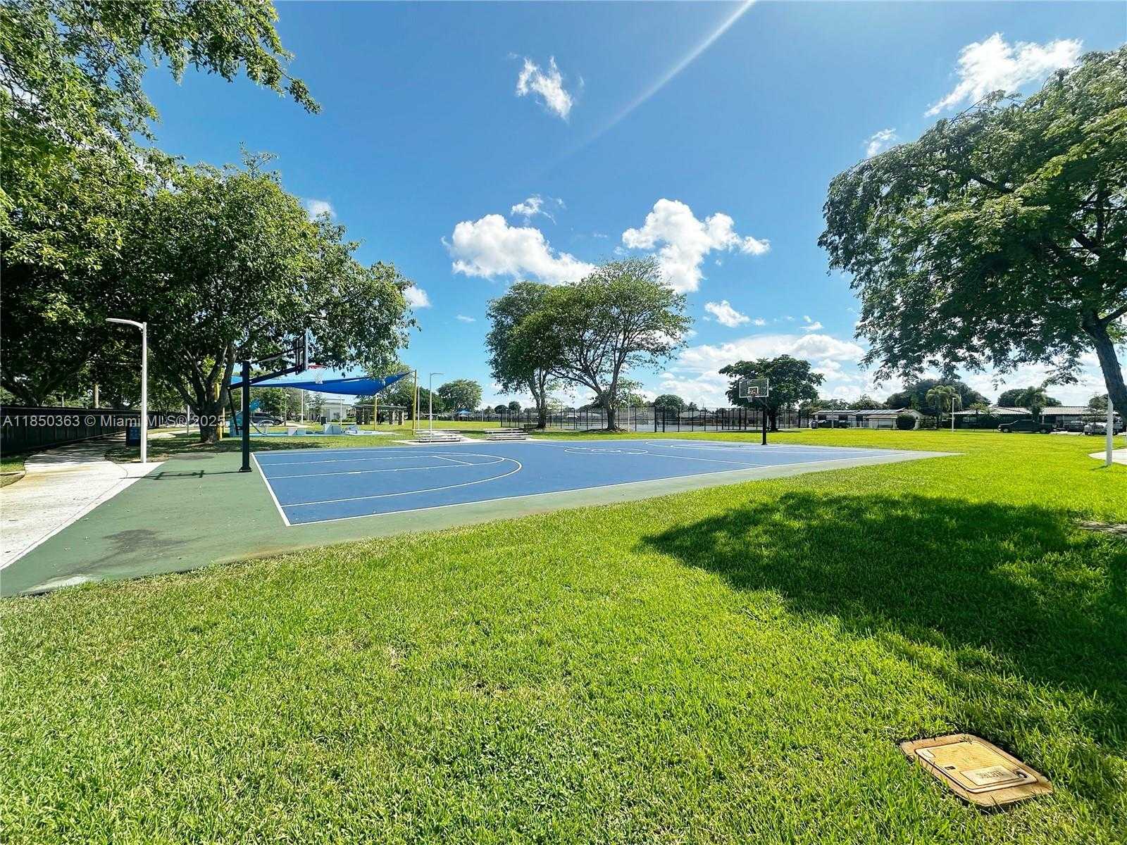 Small Image of 2831 NORTH WEST 189TH ST, Miami Gardens Number 23