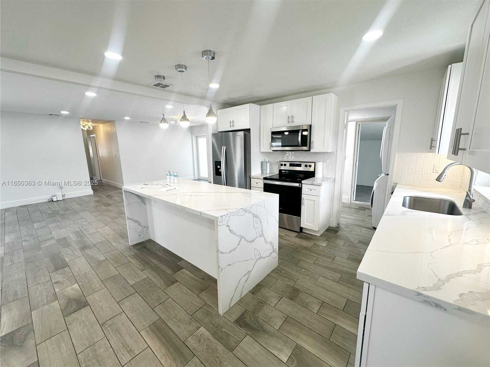 Small Image of 2831 NORTH WEST 189TH ST, Miami Gardens Number 6