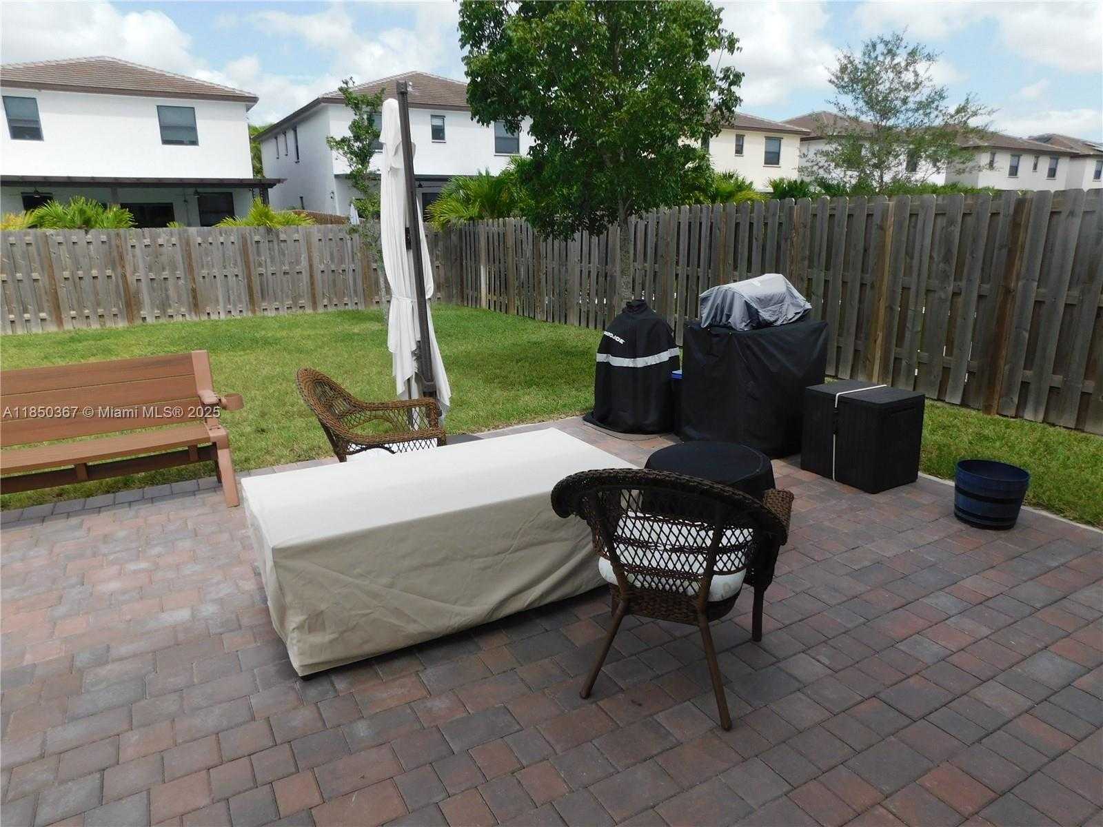 Small Image of 25594 SOUTH WEST 108TH CT, Homestead Number 11