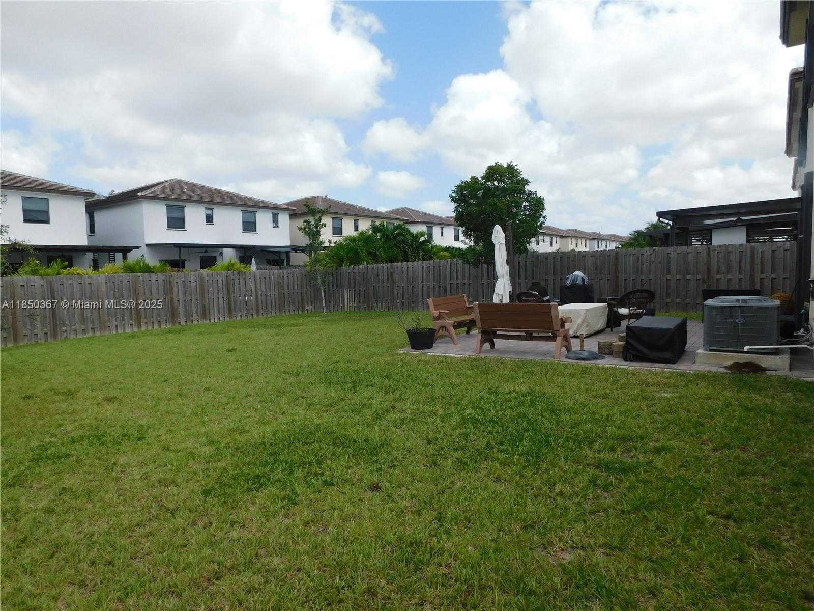 Small Image of 25594 SOUTH WEST 108TH CT, Homestead Number 13