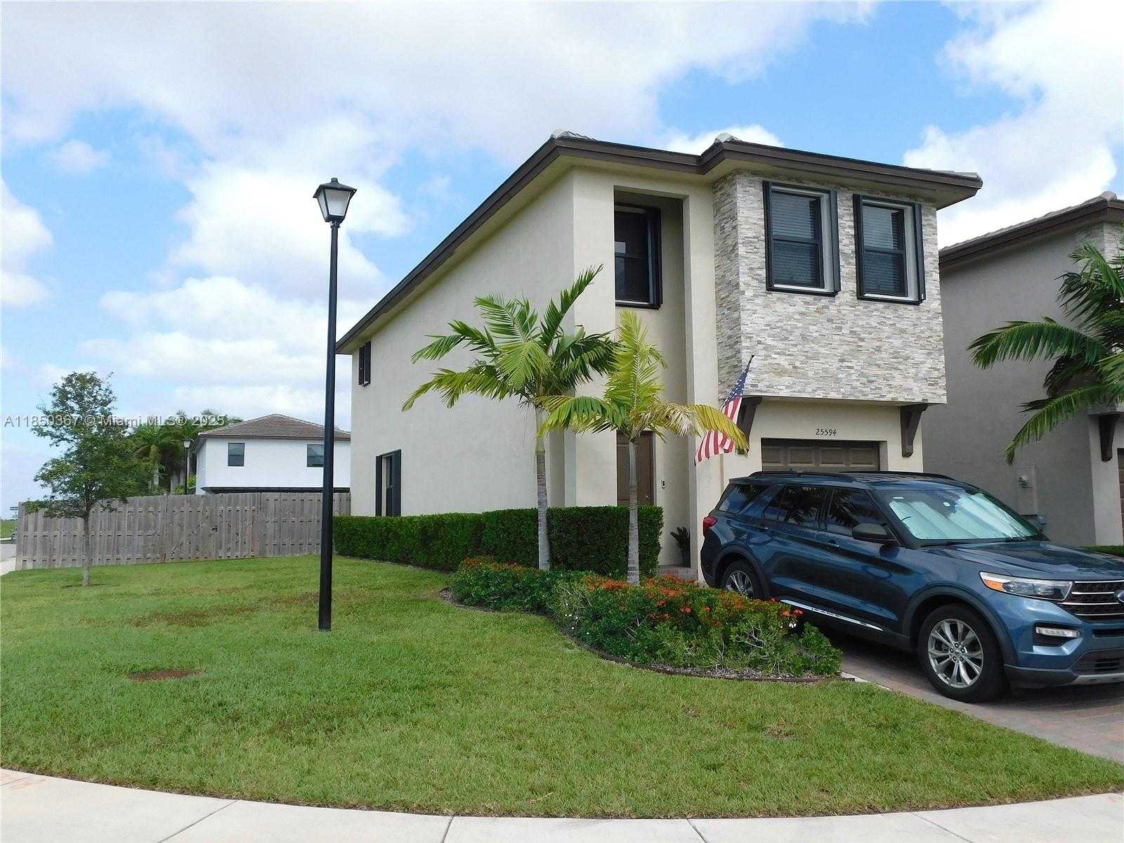 Small Image of 25594 SOUTH WEST 108TH CT, Homestead Number 2