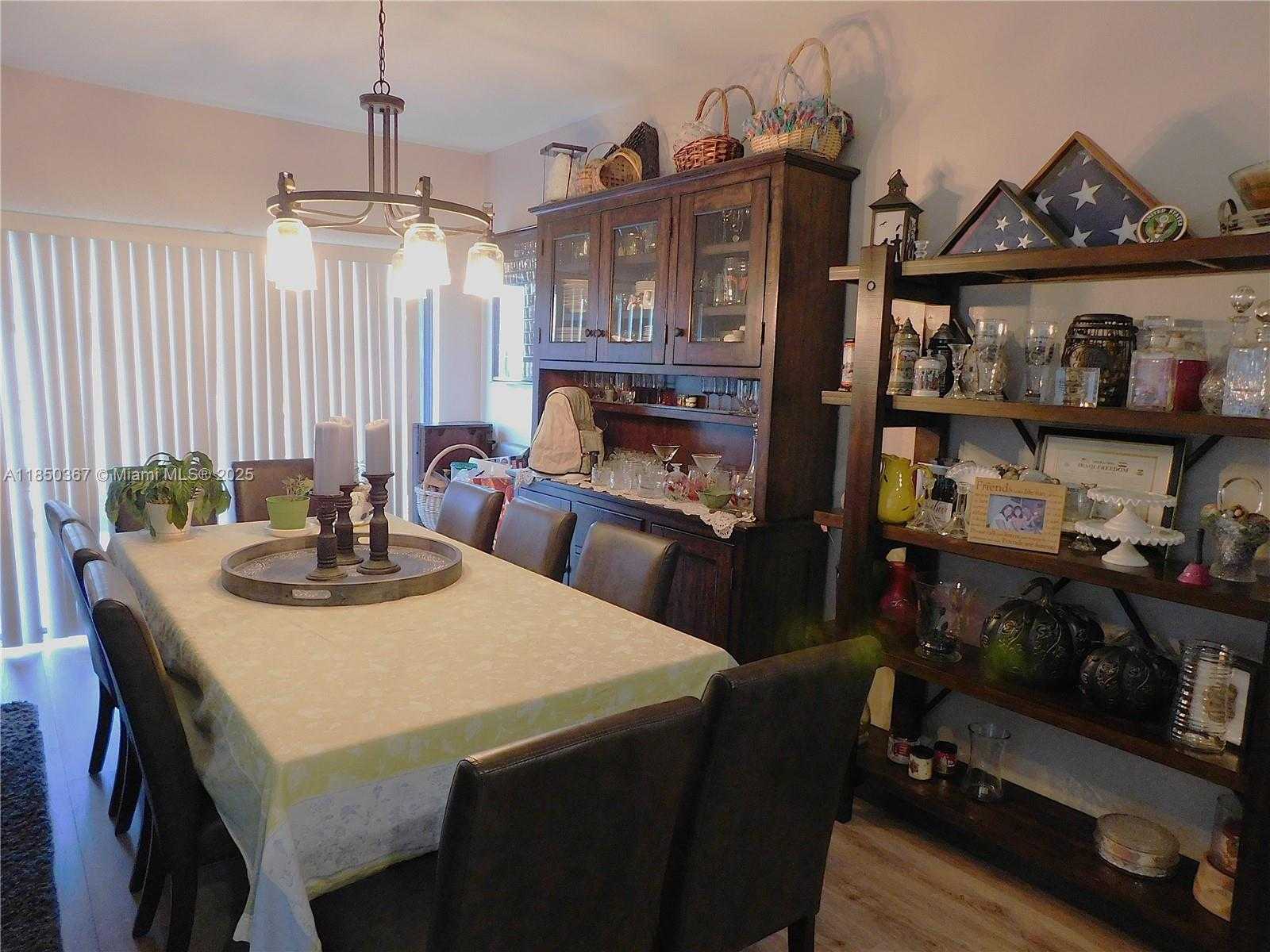 Small Image of 25594 SOUTH WEST 108TH CT, Homestead Number 7