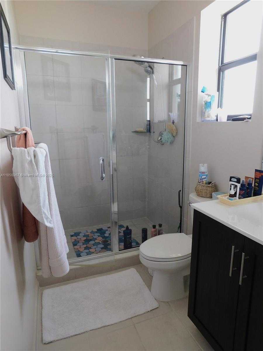Small Image of 25594 SOUTH WEST 108TH CT, Homestead Number 9