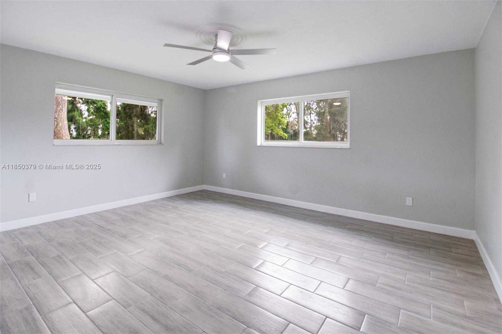 Small Image of 14450 SOUTH WEST 188TH ST, Miami Number 21