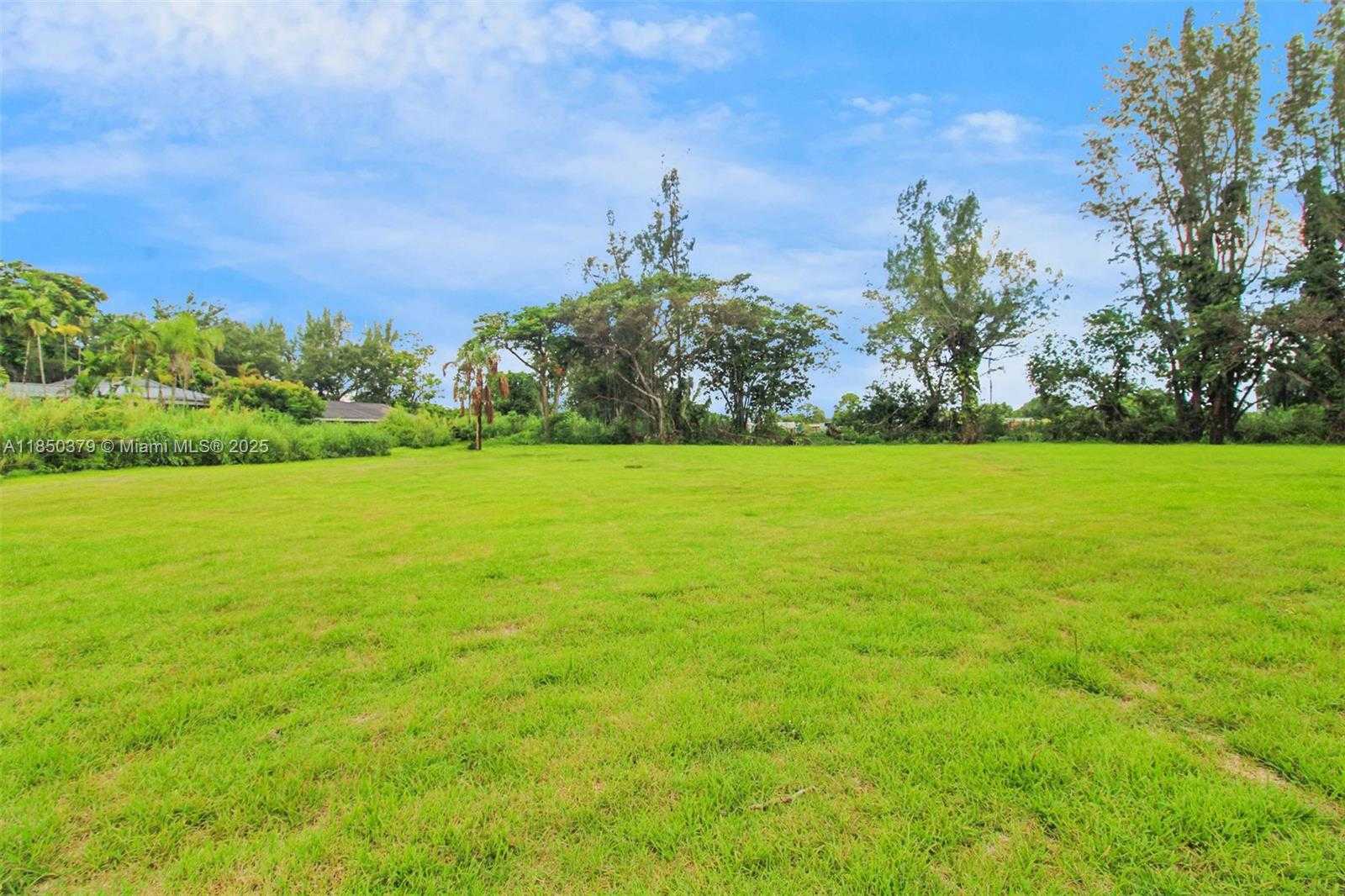 Small Image of 14450 SOUTH WEST 188TH ST, Miami Number 7
