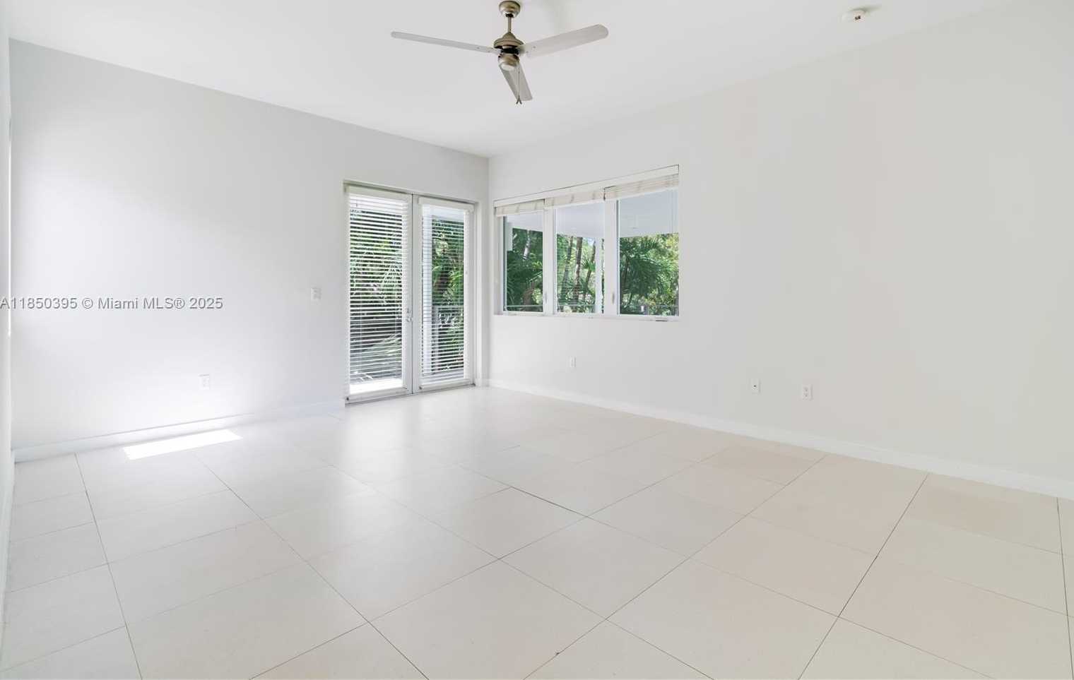 Small Image of 4050 HARDIE AVE, Miami Number 30
