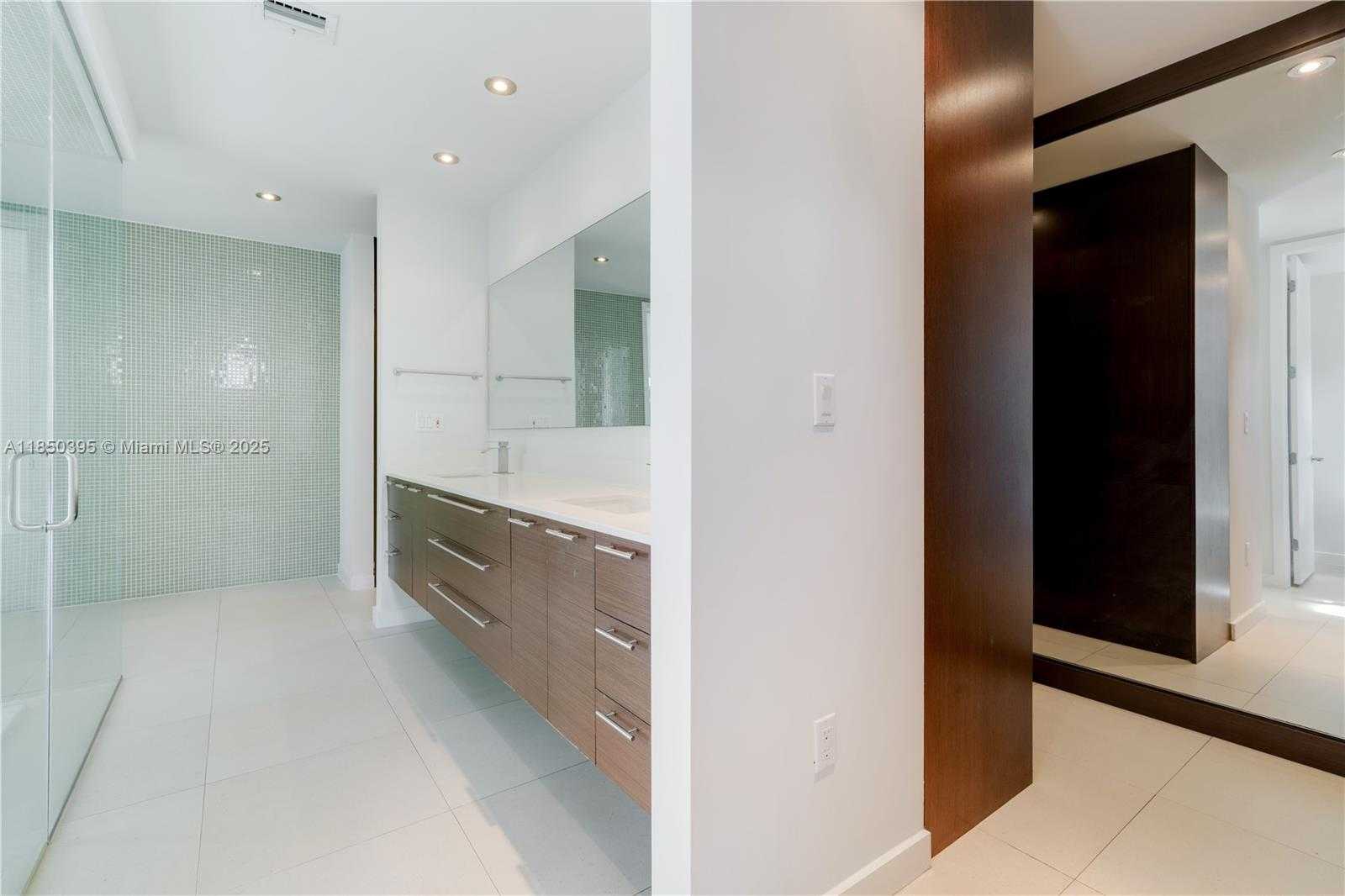 Small Image of 4050 HARDIE AVE, Miami Number 36