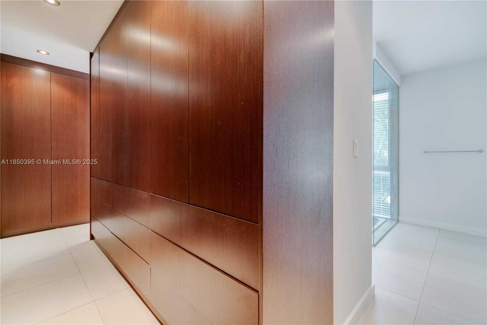 Small Image of 4050 HARDIE AVE, Miami Number 37