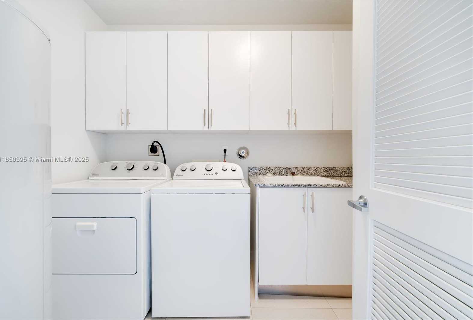 Small Image of 4050 HARDIE AVE, Miami Number 44
