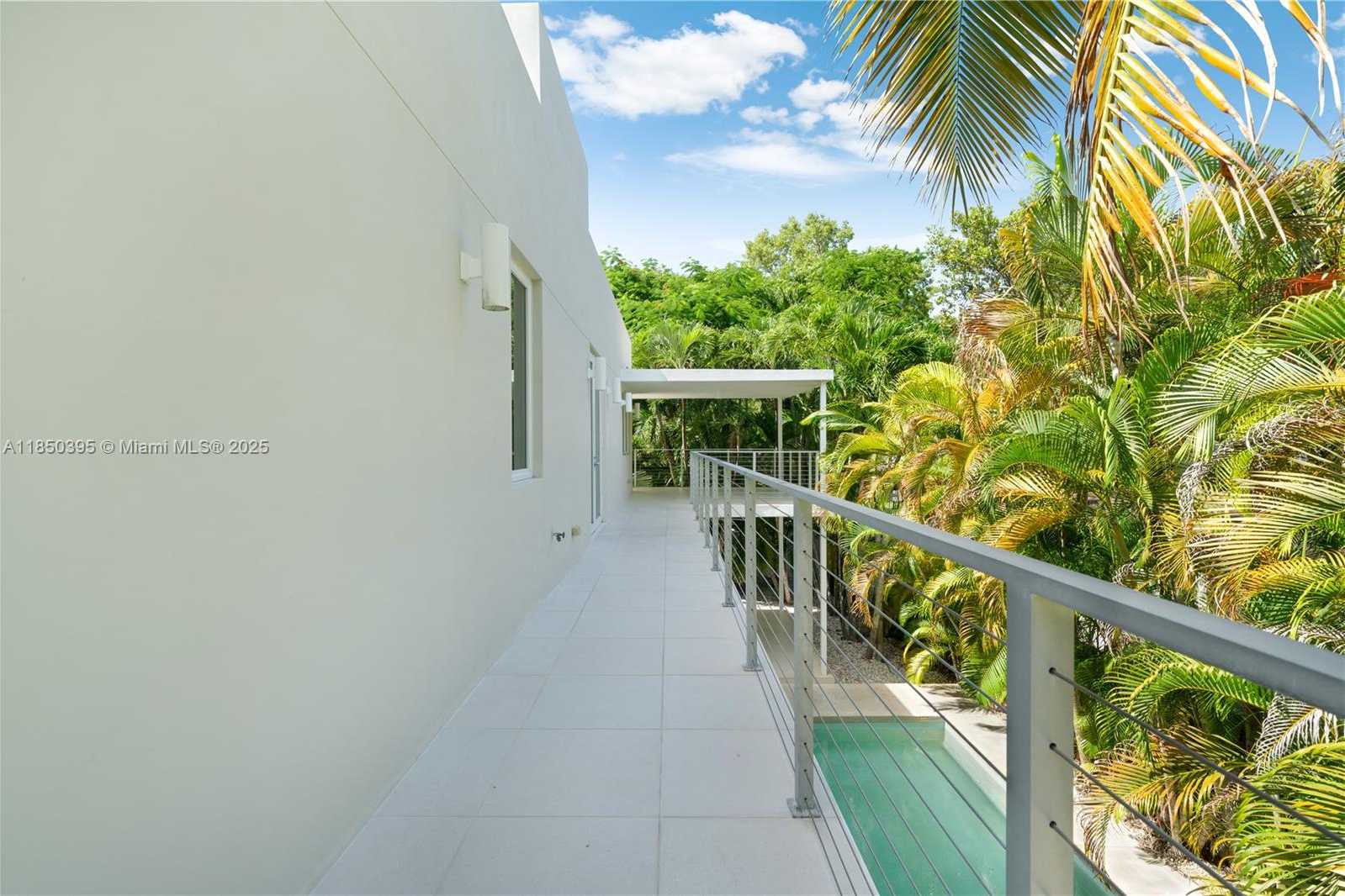 Small Image of 4050 HARDIE AVE, Miami Number 46