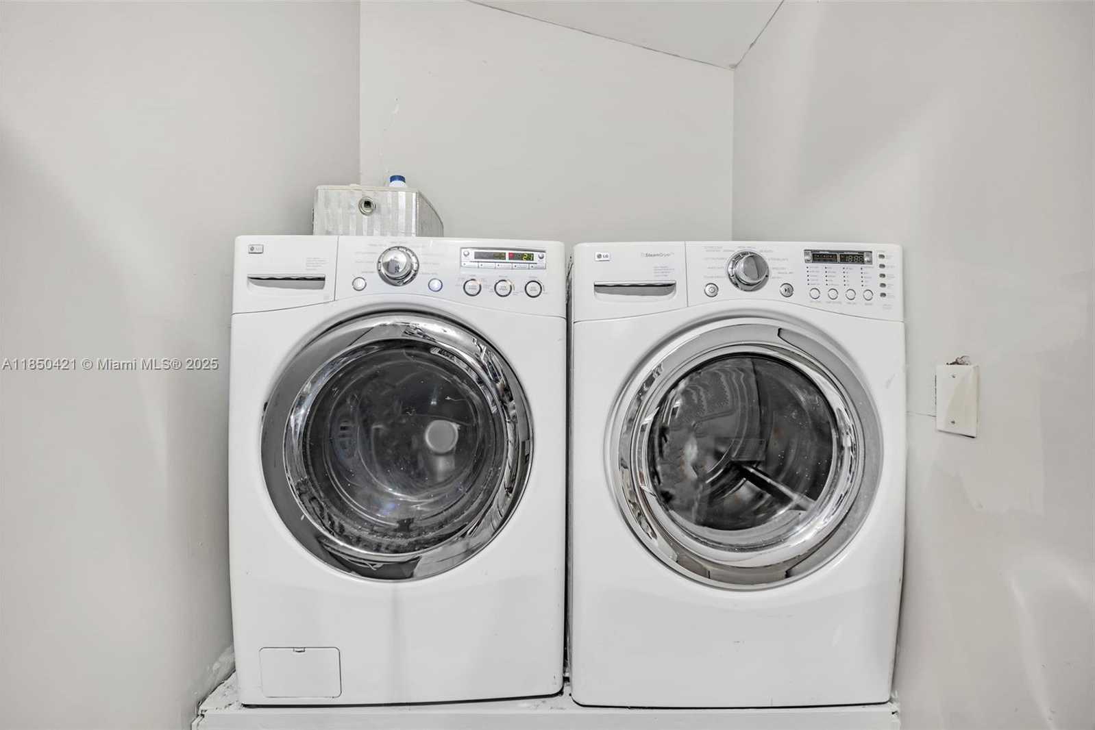 Small Image of 2221 NORTH 43RD AVE, Hollywood Number 34