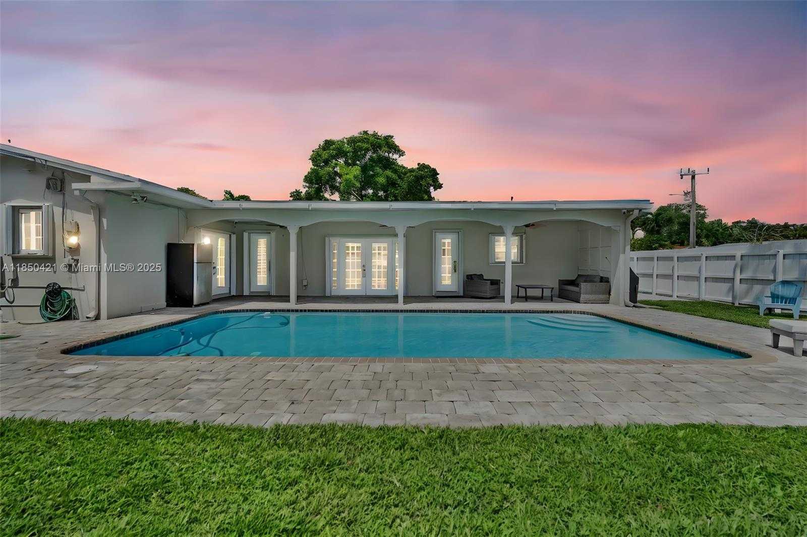 Small Image of 2221 NORTH 43RD AVE, Hollywood Number 44