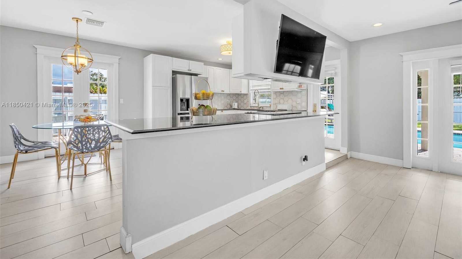 Small Image of 2221 NORTH 43RD AVE, Hollywood Number 9