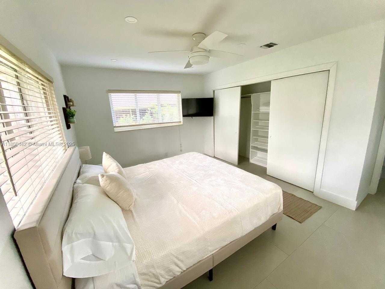 Small Image of 1438 HARRISON ST, Hollywood Number 8