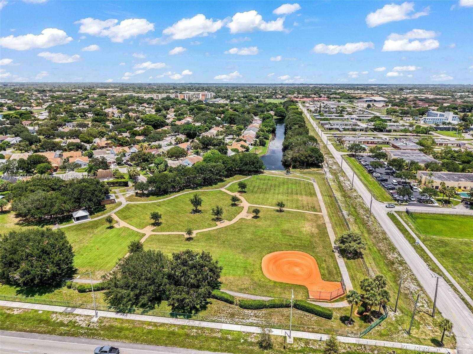 Small Image of 1701 SOUTH WEST 84TH AVE, Miramar Number 21