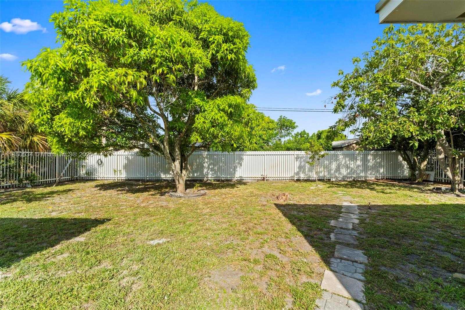 Small Image of 1237 NORTH WEST 15TH AVE, Fort Lauderdale Number 22