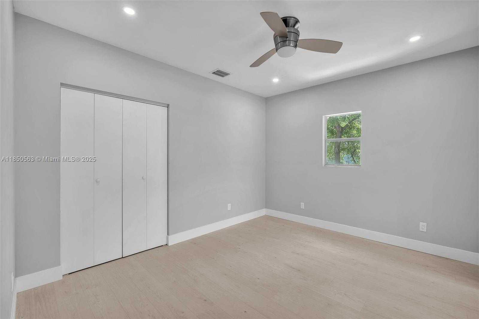 Small Image of 421 NORTH WEST 59TH ST, Miami Number 11