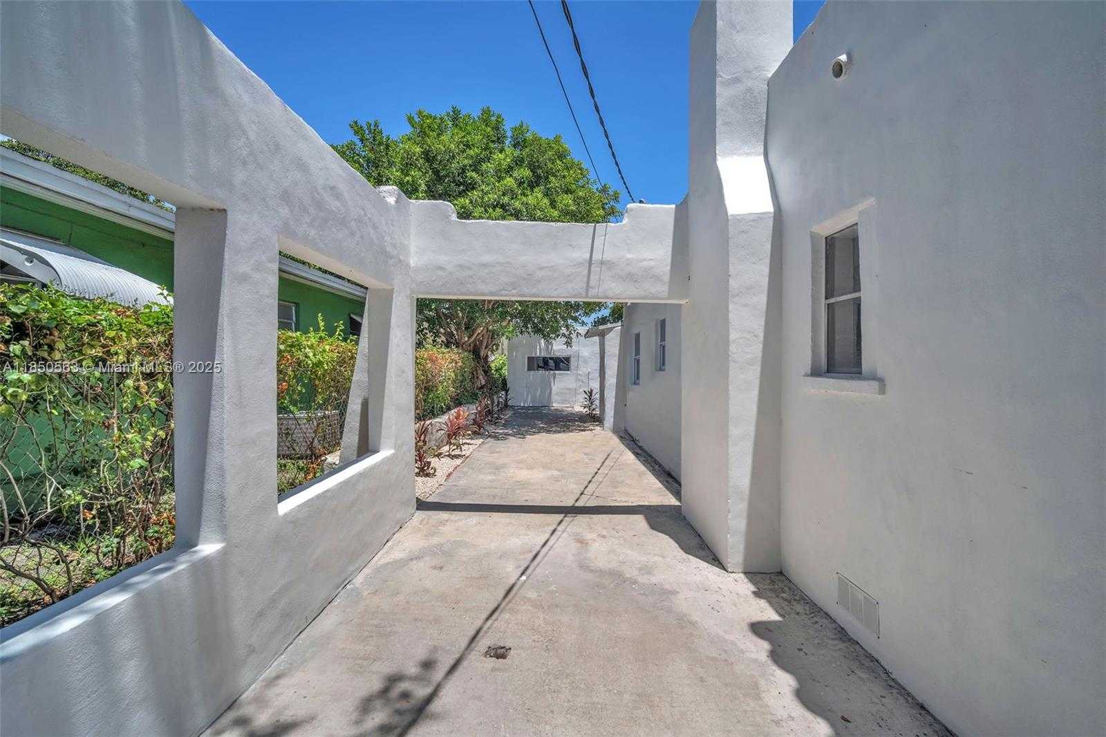 Small Image of 421 NORTH WEST 59TH ST, Miami Number 31