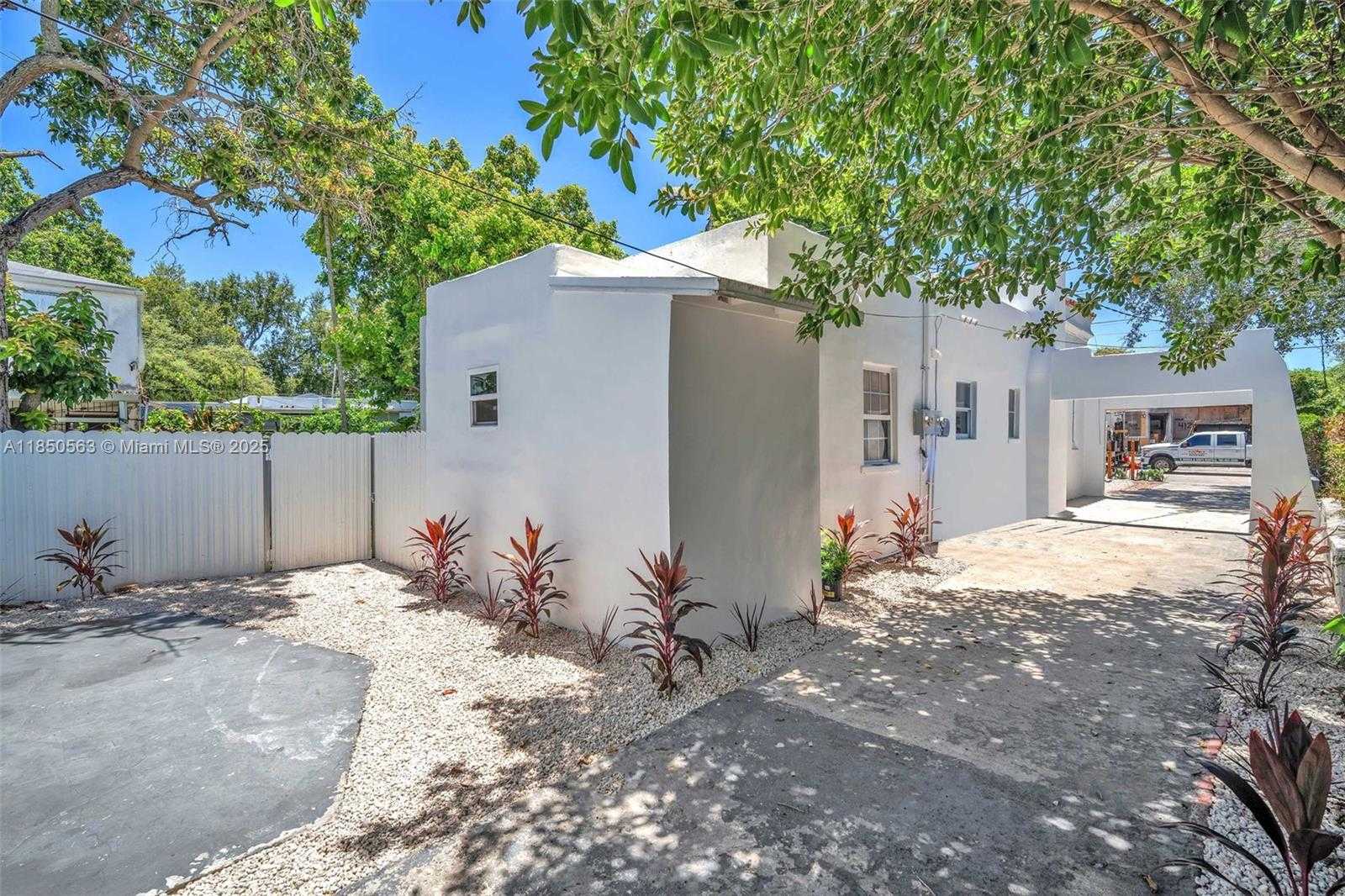 Small Image of 421 NORTH WEST 59TH ST, Miami Number 32
