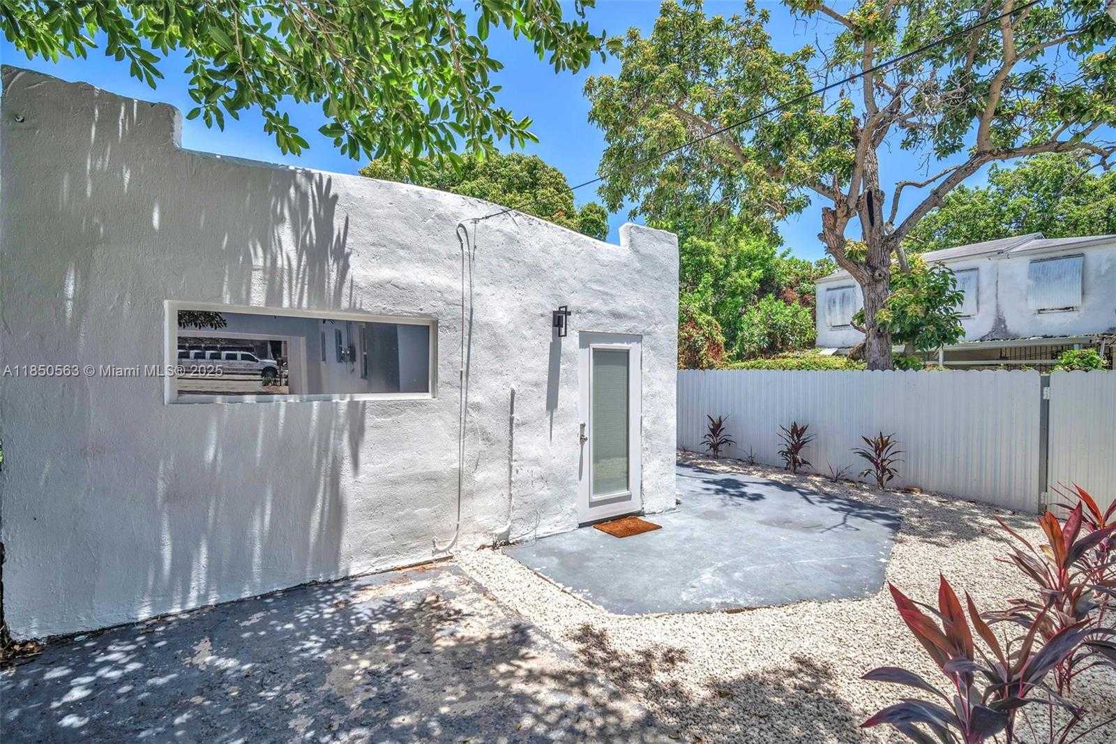 Small Image of 421 NORTH WEST 59TH ST, Miami Number 33