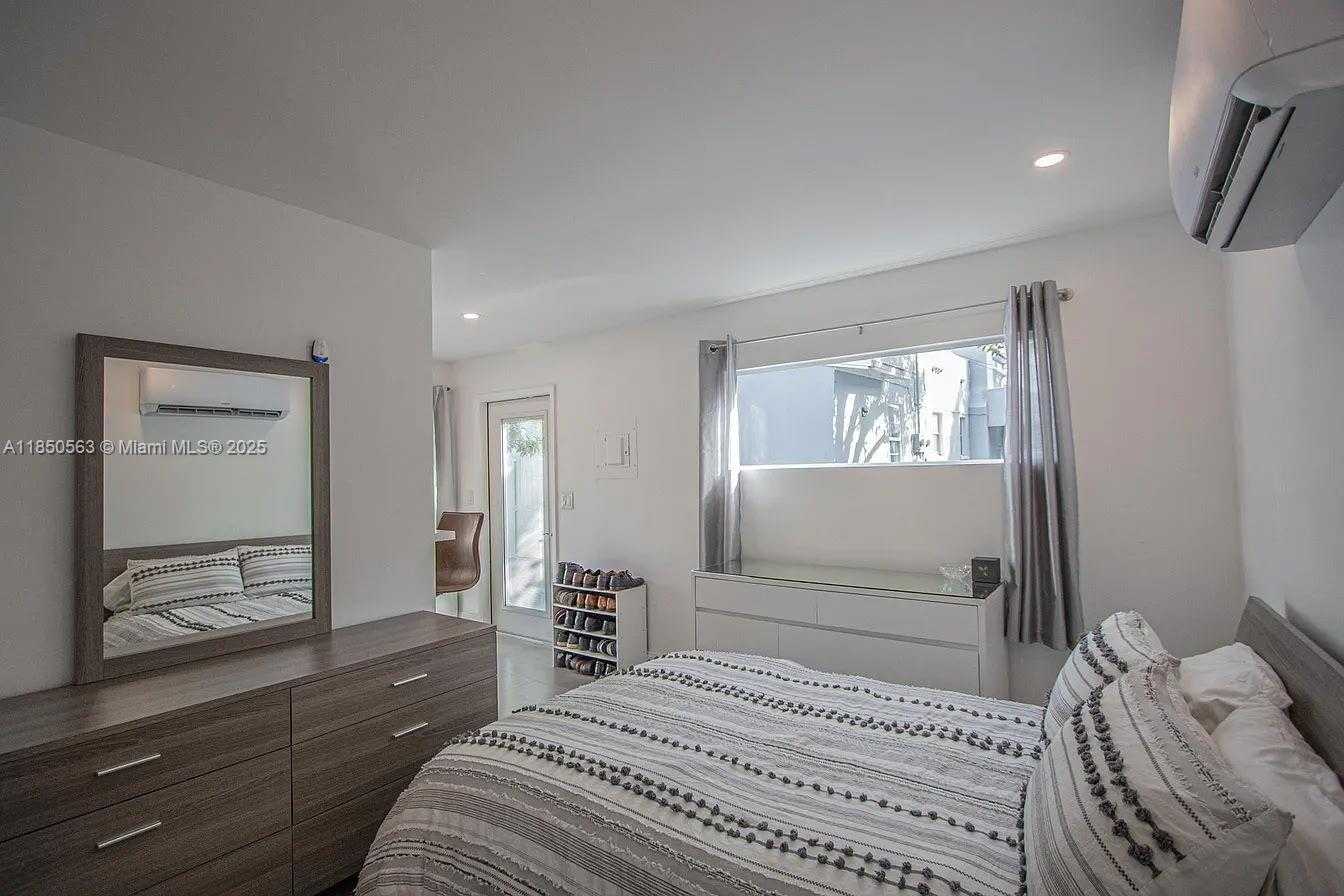 Small Image of 421 NORTH WEST 59TH ST, Miami Number 41
